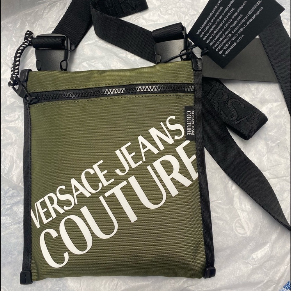 Versace couture Macro Logo collection techno fabric & leather messenger bag - Picture 4 of 16